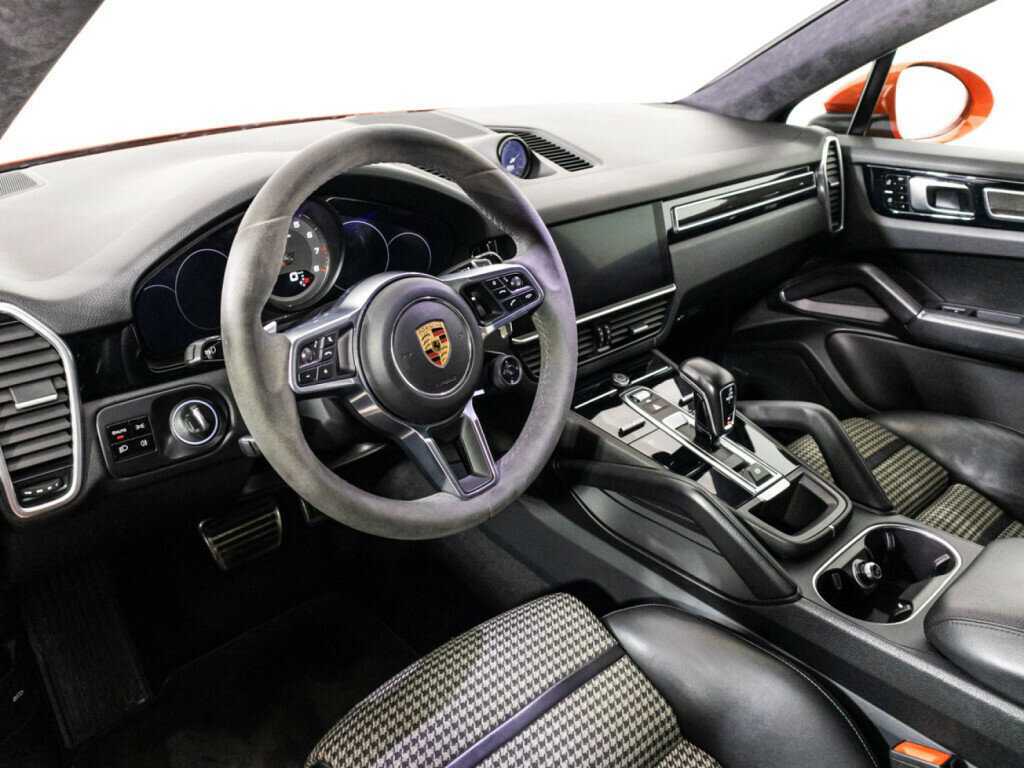 Porsche Cayenne с пробегом — 2019 год. Фото: #10
