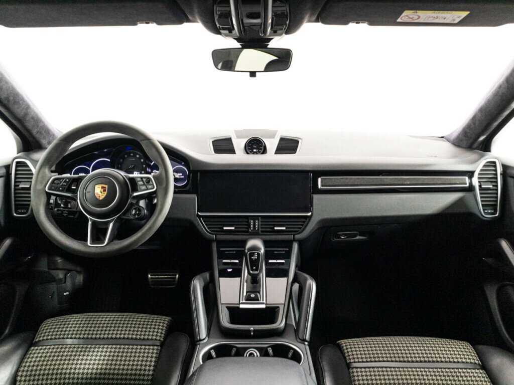 Porsche Cayenne с пробегом — 2019 год. Фото: #12