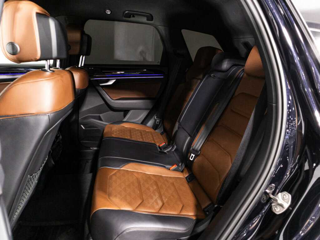 Volkswagen Touareg с пробегом — 2022 год. Фото: #9