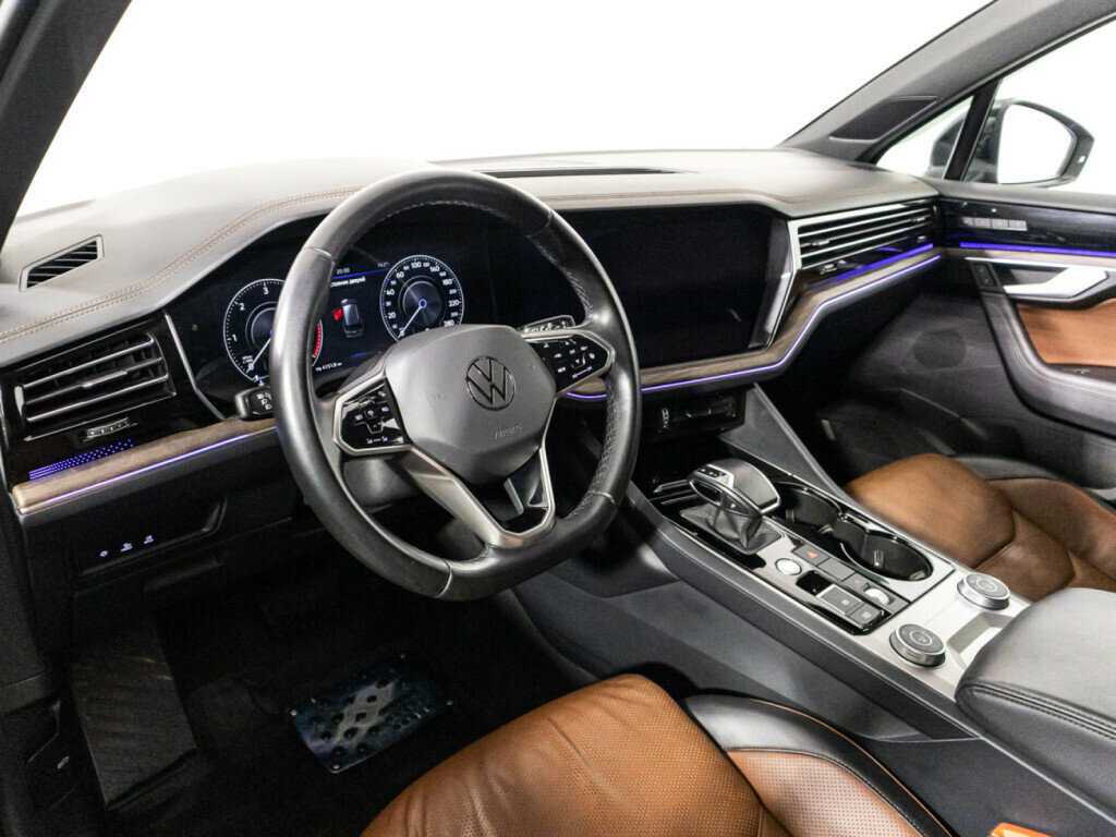 Volkswagen Touareg с пробегом — 2022 год. Фото: #10
