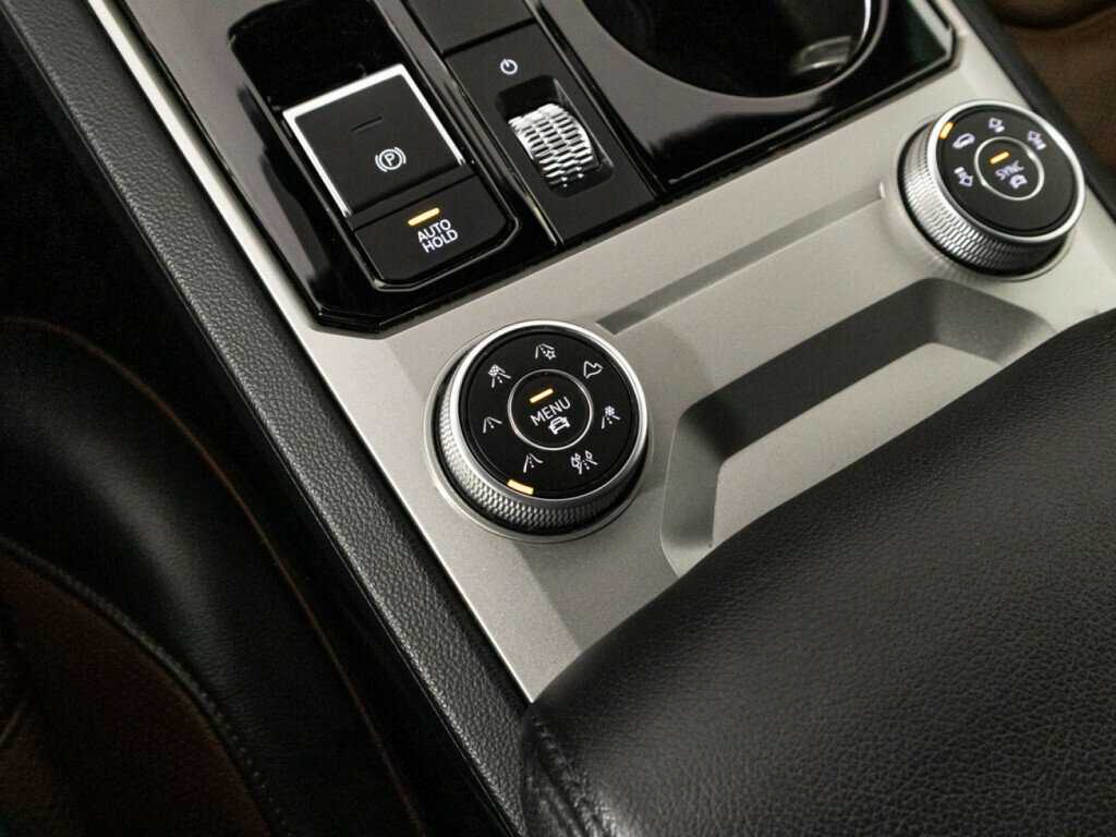 Volkswagen Touareg с пробегом — 2022 год. Фото: #18