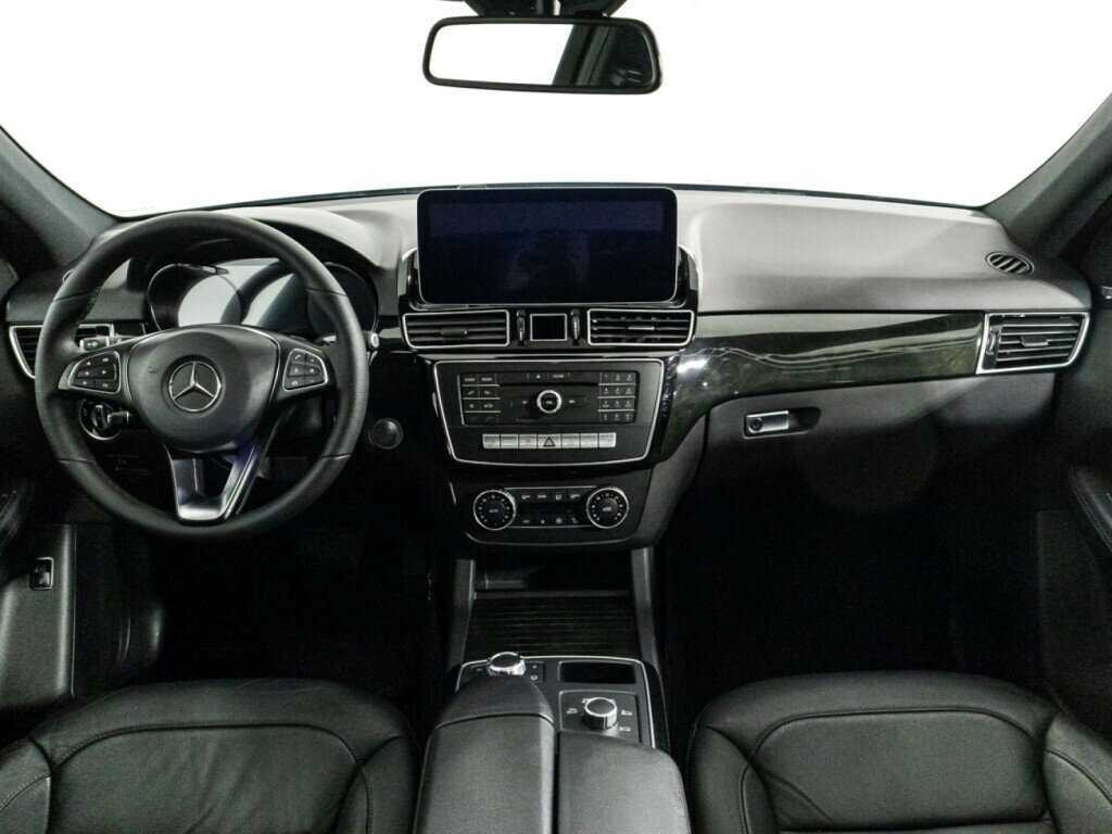 Mercedes-Benz GLE с пробегом — 2017 год. Фото: #12