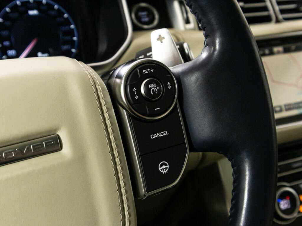 Land Rover Range Rover с пробегом — 2017 год. Фото: #31