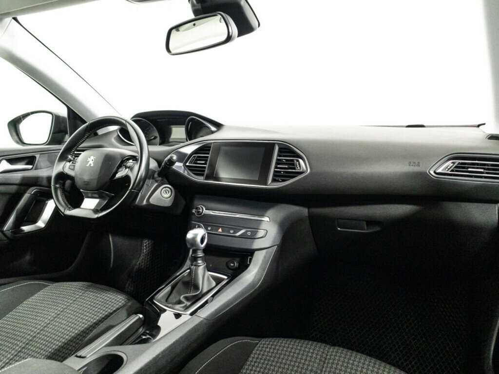 Peugeot 308 с пробегом — 2018 год. Фото: #8