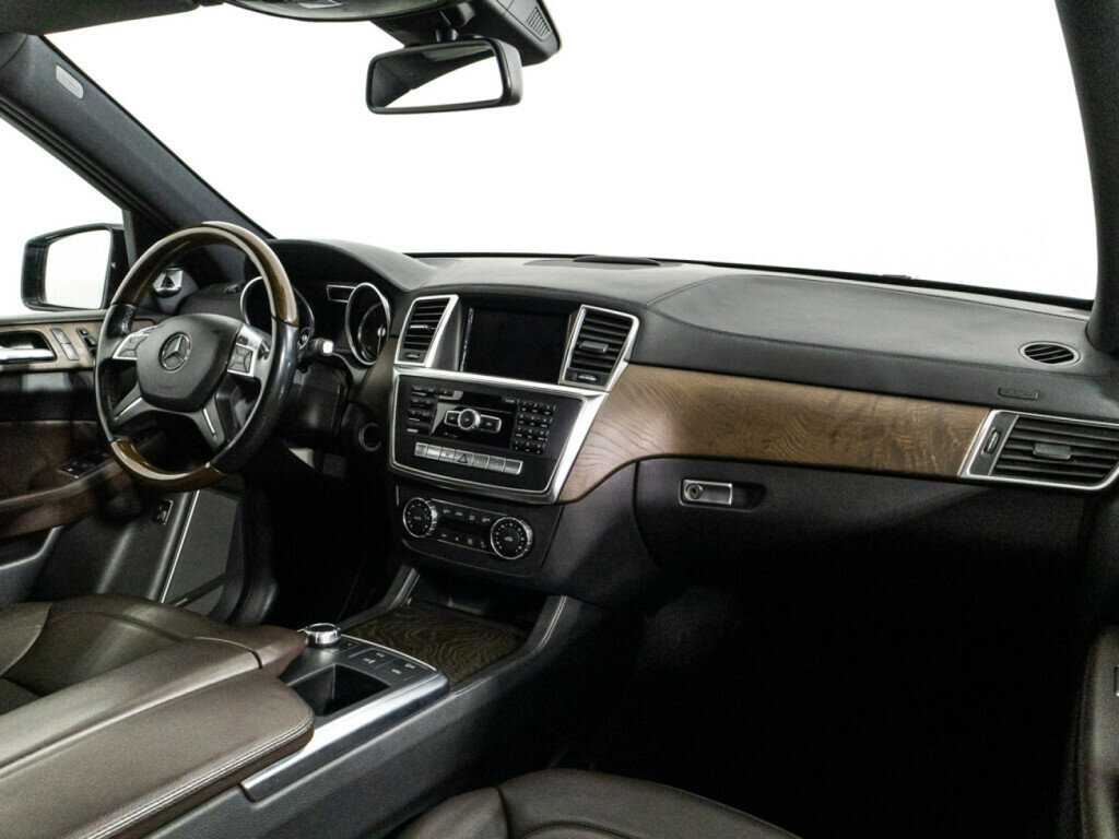 Mercedes-Benz GL-Класс с пробегом — 2015 год. Фото: #6