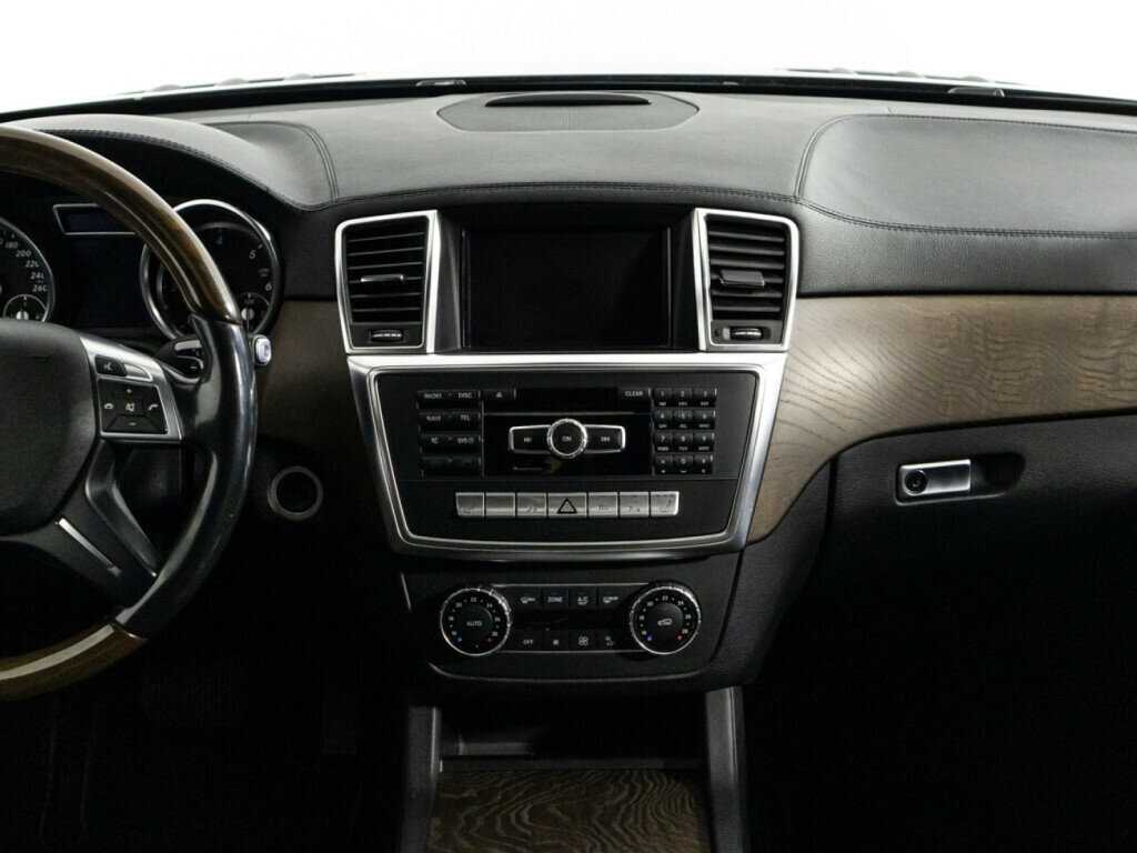 Mercedes-Benz GL-Класс с пробегом — 2015 год. Фото: #10