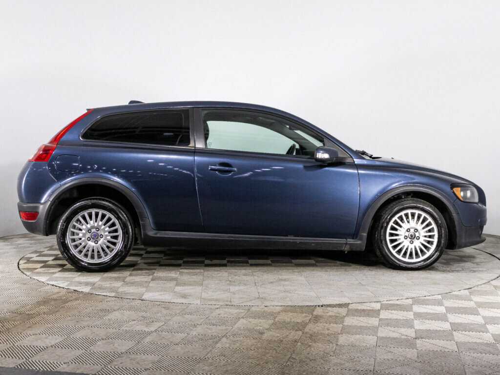 Volvo C30 с пробегом — 2008 год. Фото: #3