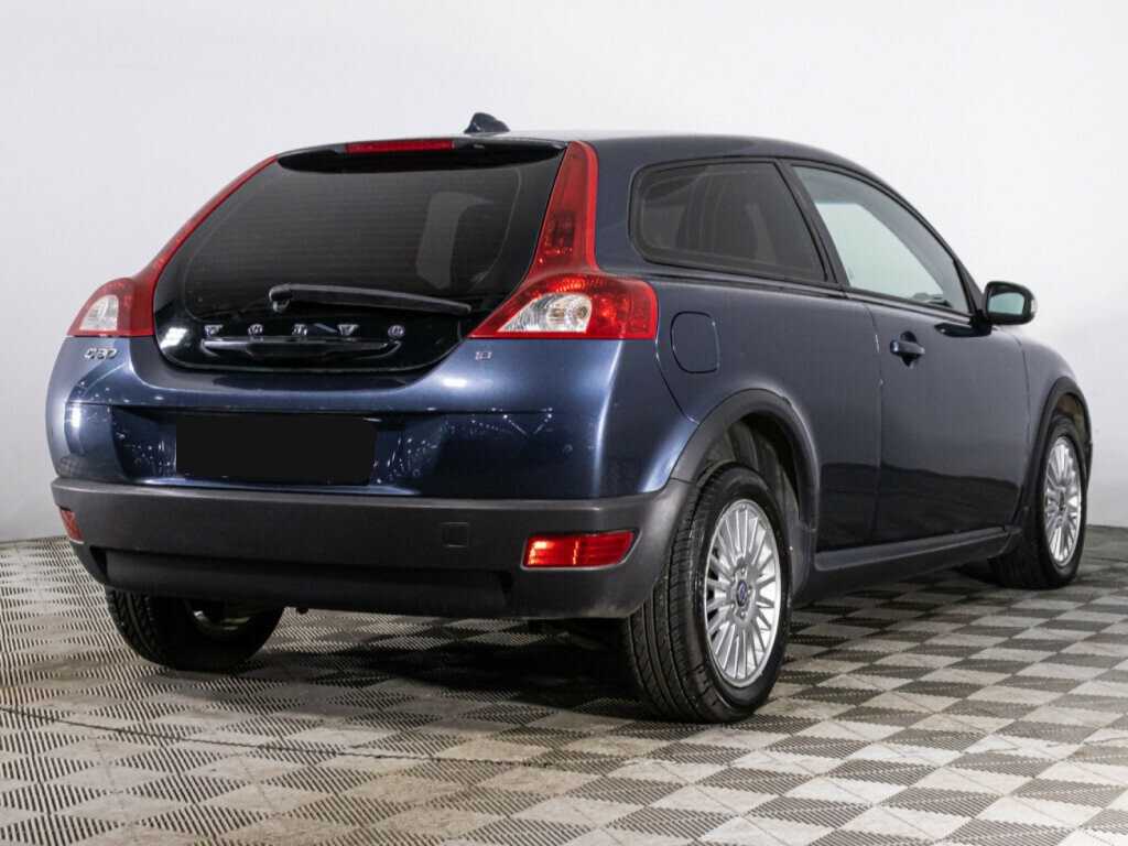 Volvo C30 с пробегом — 2008 год. Фото: #4