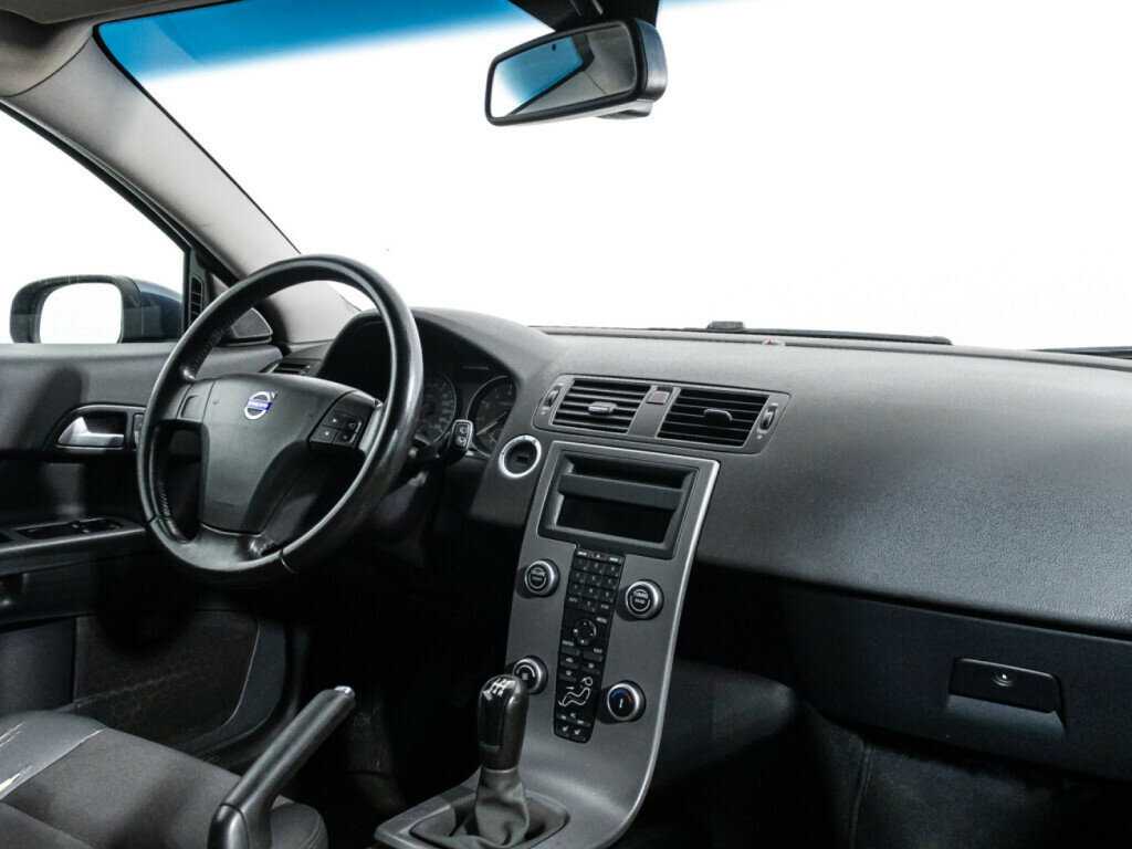 Volvo C30 с пробегом — 2008 год. Фото: #8