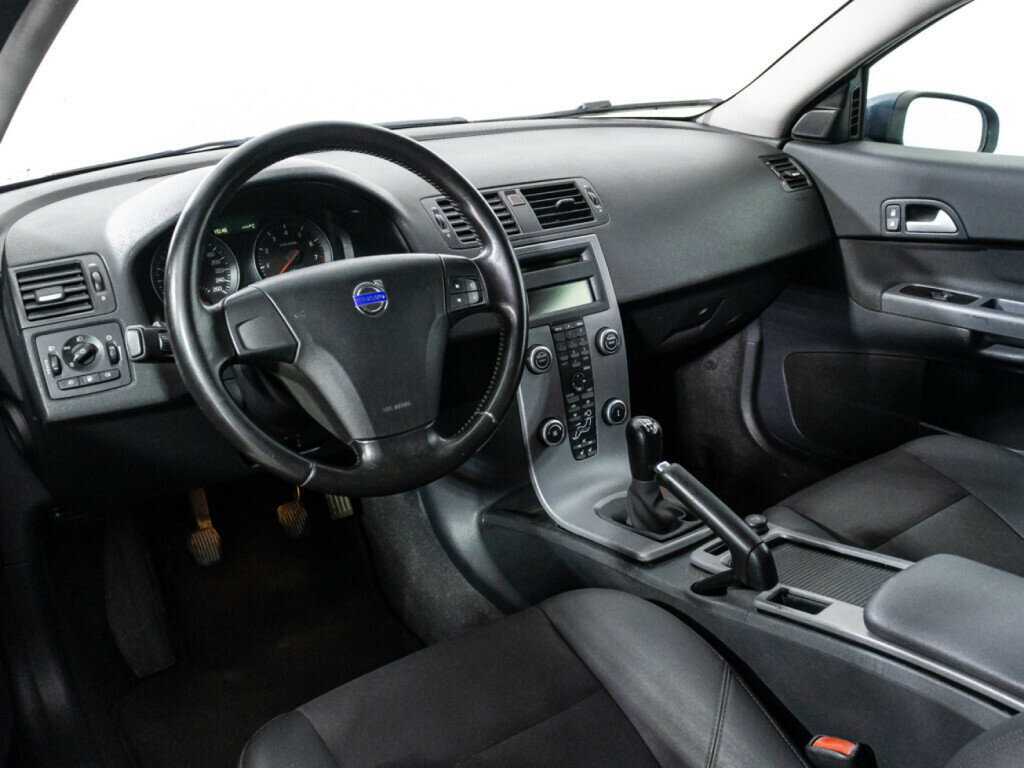 Volvo C30 с пробегом — 2008 год. Фото: #10