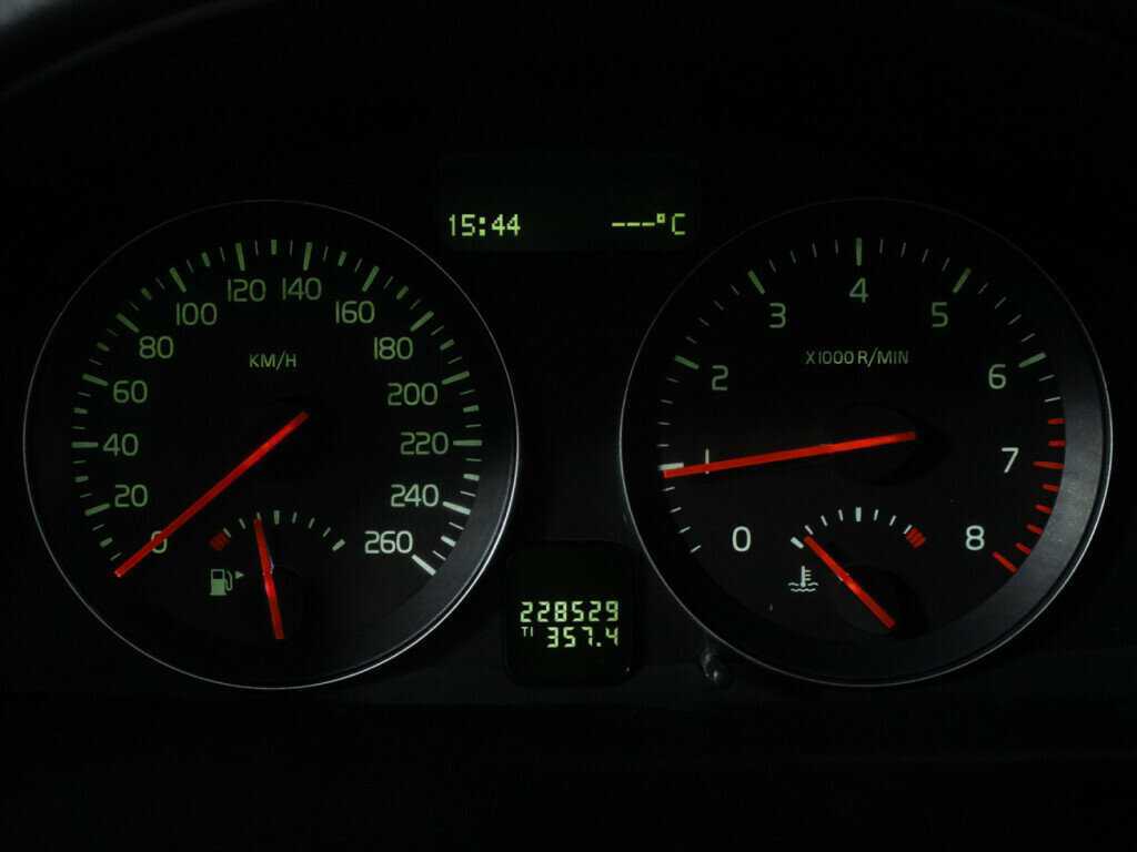 Volvo C30 с пробегом — 2008 год. Фото: #11