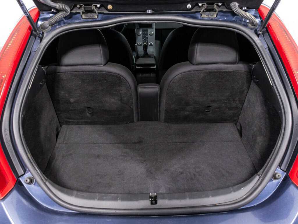 Volvo C30 с пробегом — 2008 год. Фото: #14