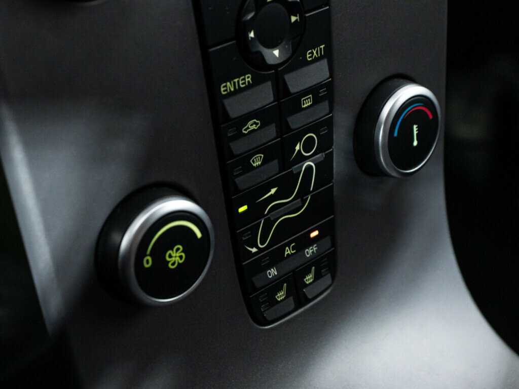 Volvo C30 с пробегом — 2008 год. Фото: #15