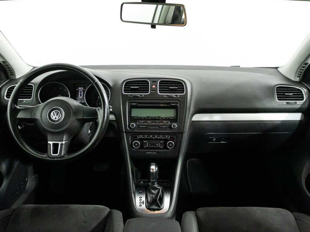 Volkswagen Golf с пробегом — 2011 год. Фото: #12