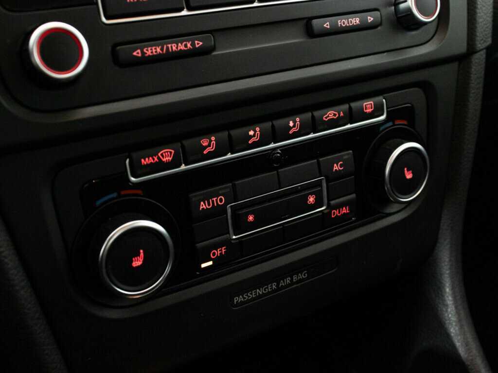 Volkswagen Golf с пробегом — 2011 год. Фото: #15