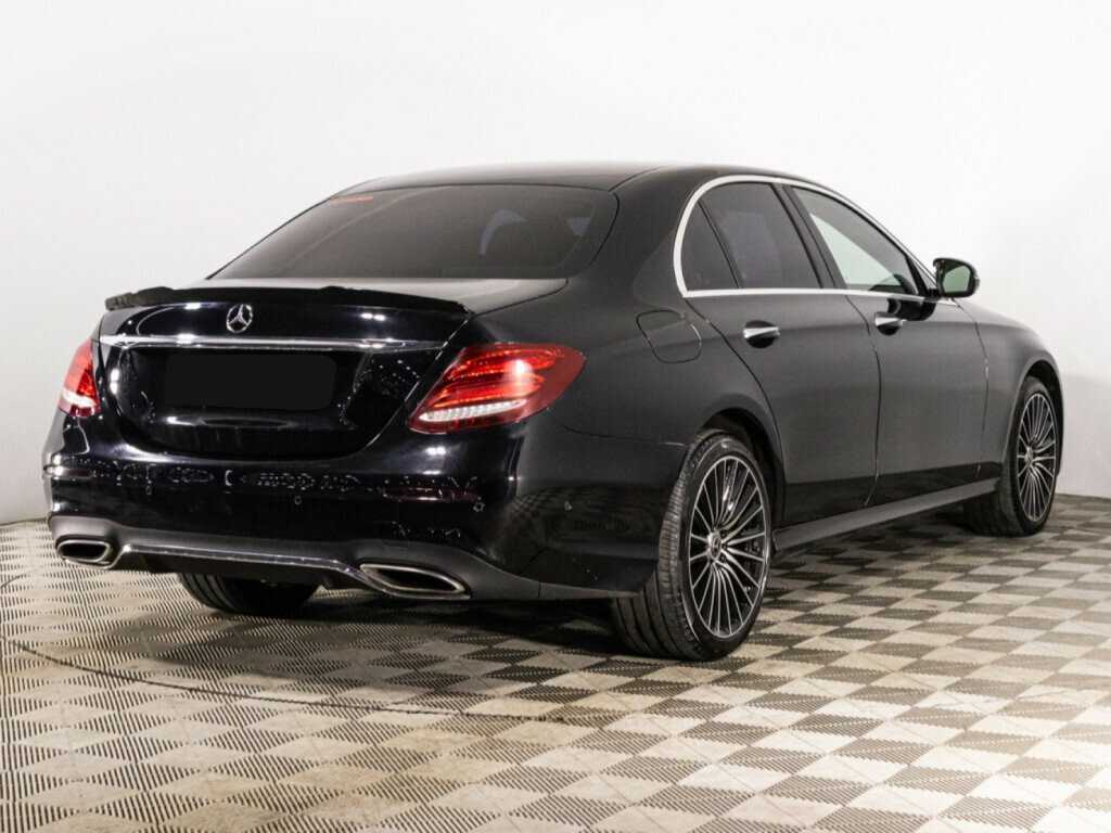 Mercedes-Benz E-Класс с пробегом — 2019 год. Фото: #4