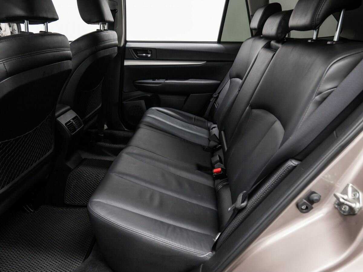 Subaru Outback с пробегом — 2012 год. Фото: #12