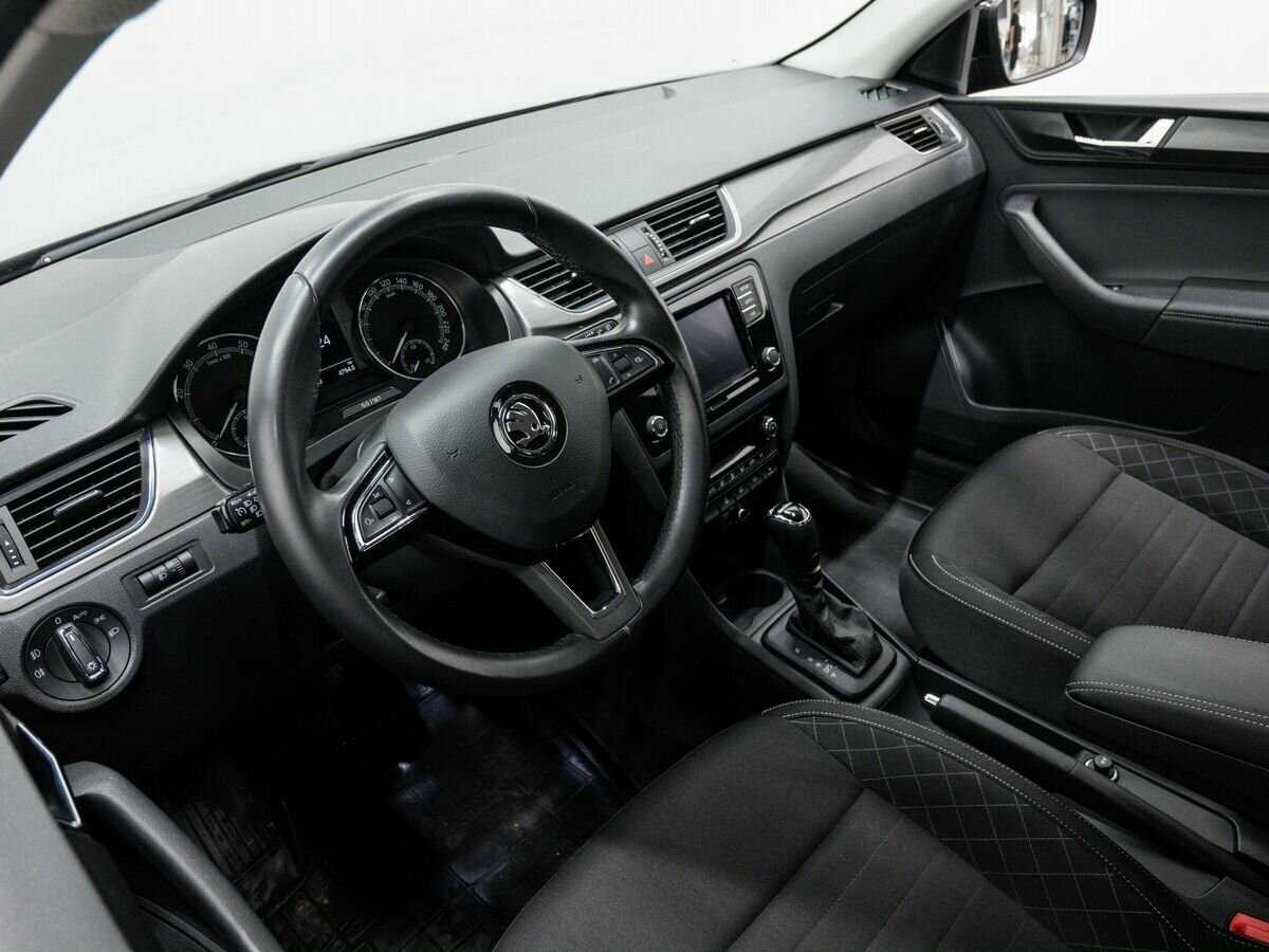 Skoda Rapid с пробегом — 2018 год. Фото: #11