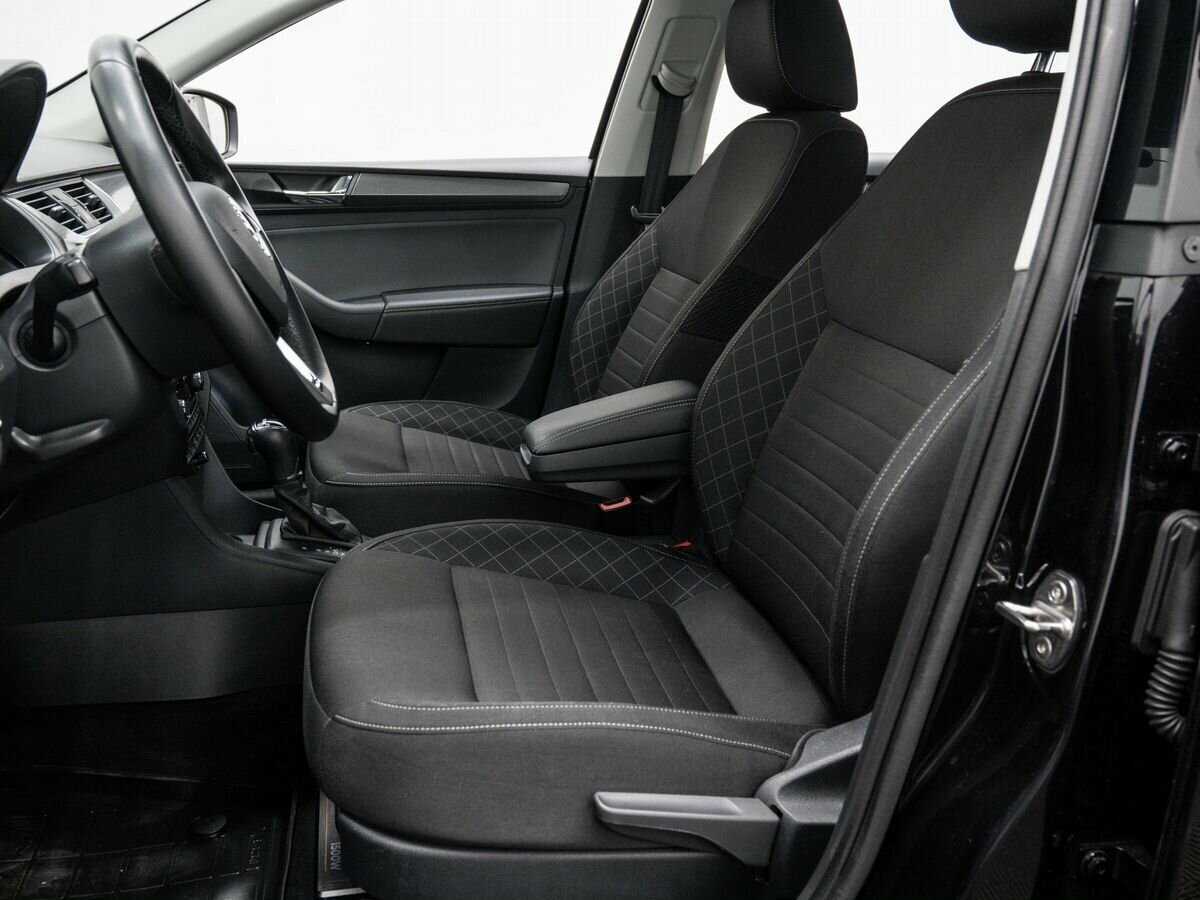 Skoda Rapid с пробегом — 2018 год. Фото: #12