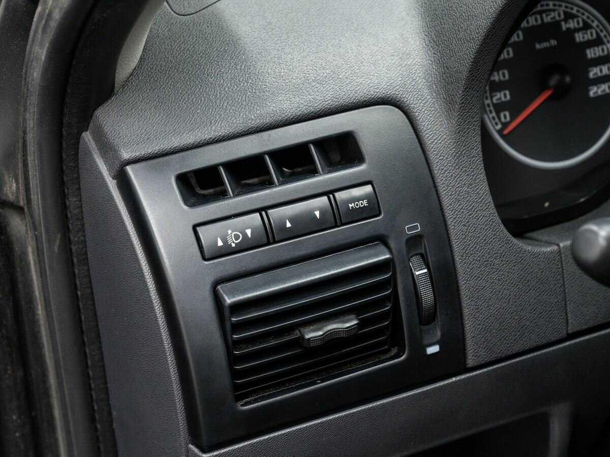 Fiat Albea с пробегом — 2008 год. Фото: #15