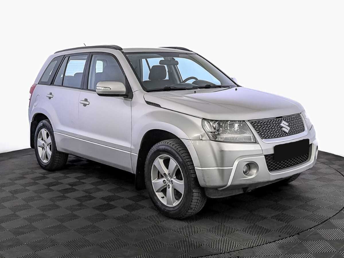 Suzuki Grand Vitara с пробегом — 2010 год. Фото: #2
