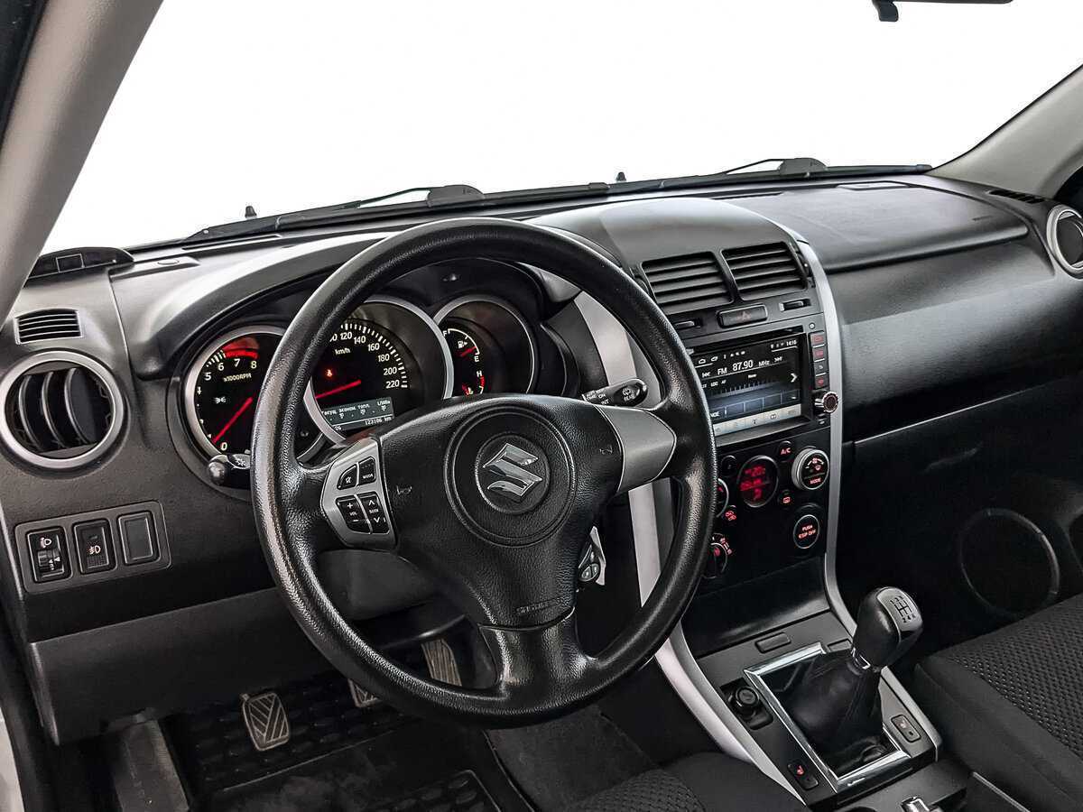 Suzuki Grand Vitara с пробегом — 2010 год. Фото: #14