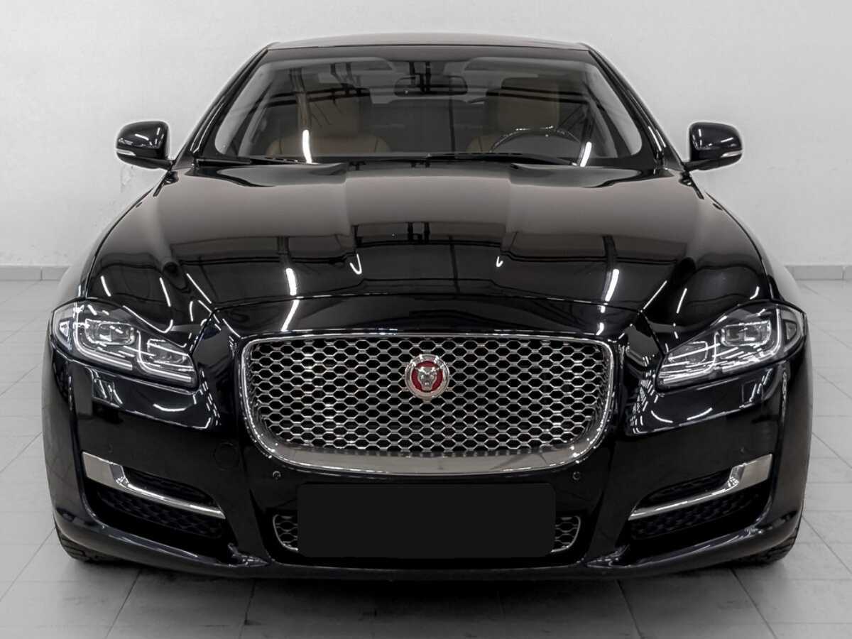 Jaguar XJ с пробегом — 2017 год. Фото: #1