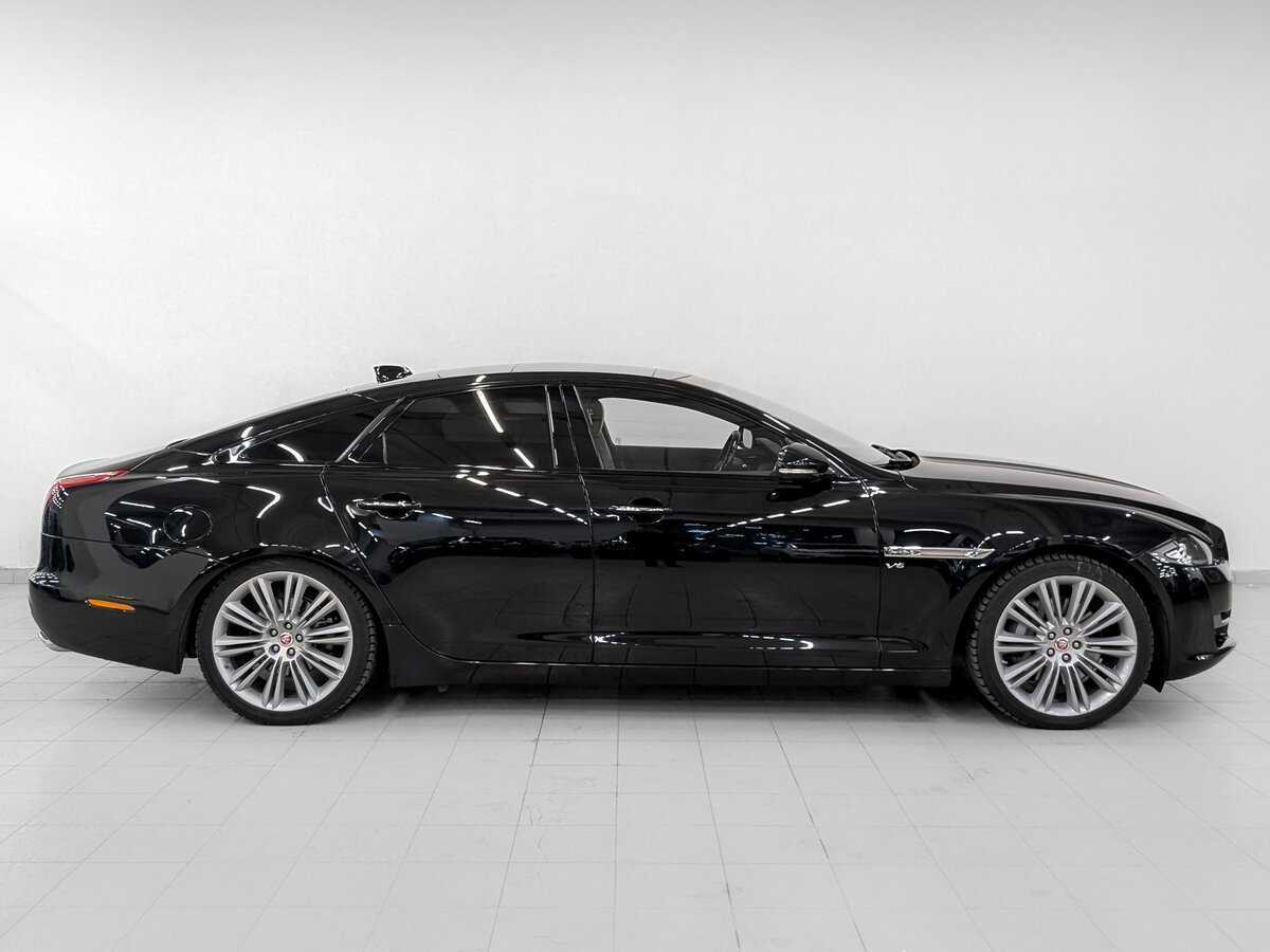 Jaguar XJ с пробегом — 2017 год. Фото: #3