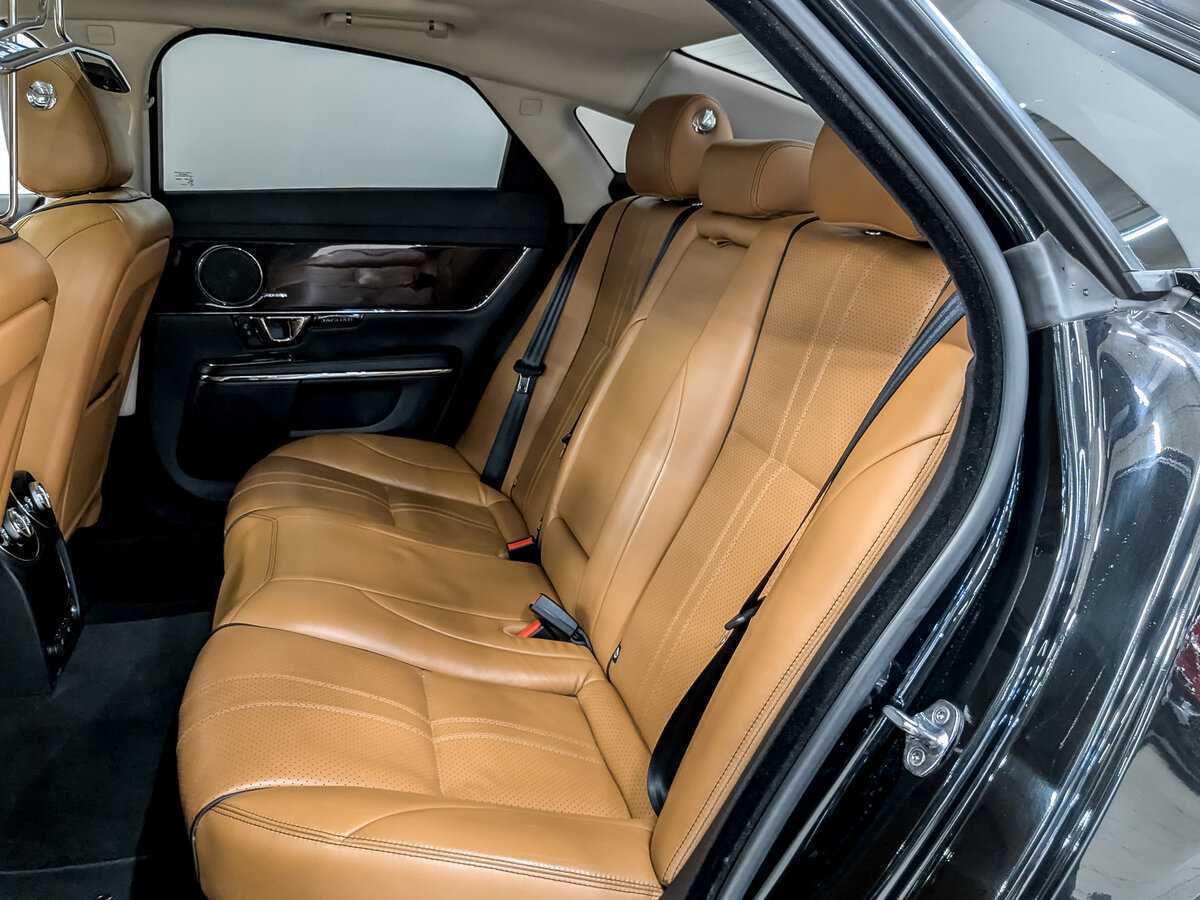 Jaguar XJ с пробегом — 2017 год. Фото: #11