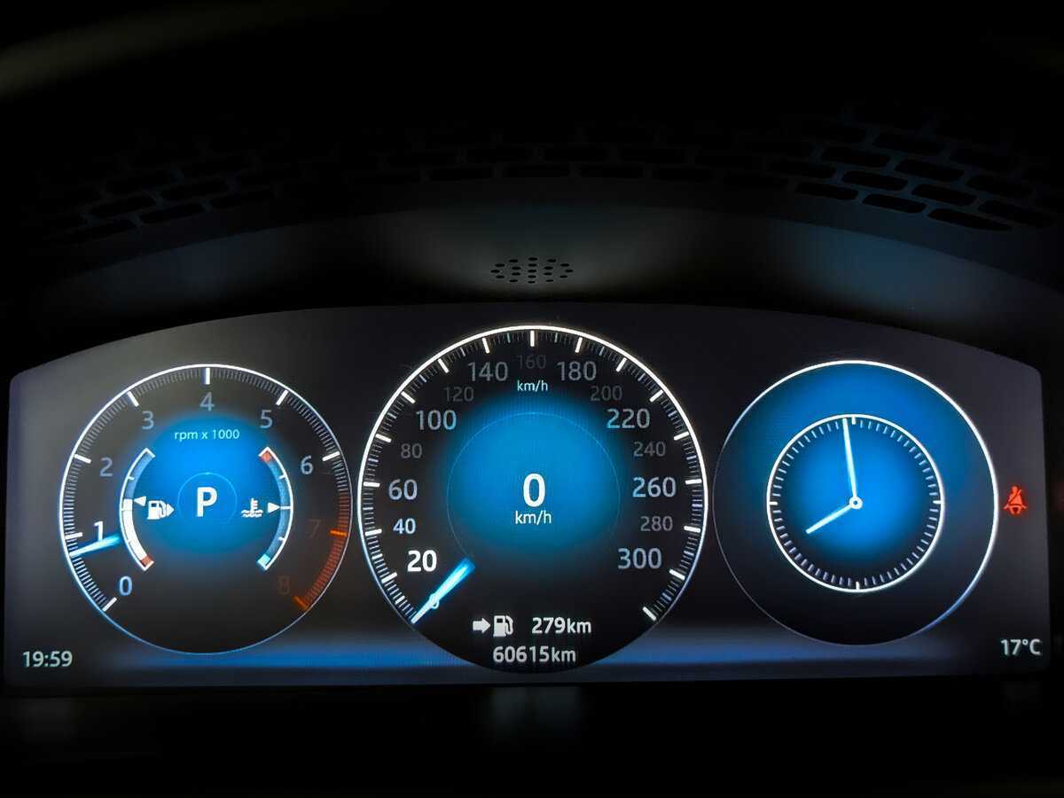 Jaguar XJ с пробегом — 2017 год. Фото: #12