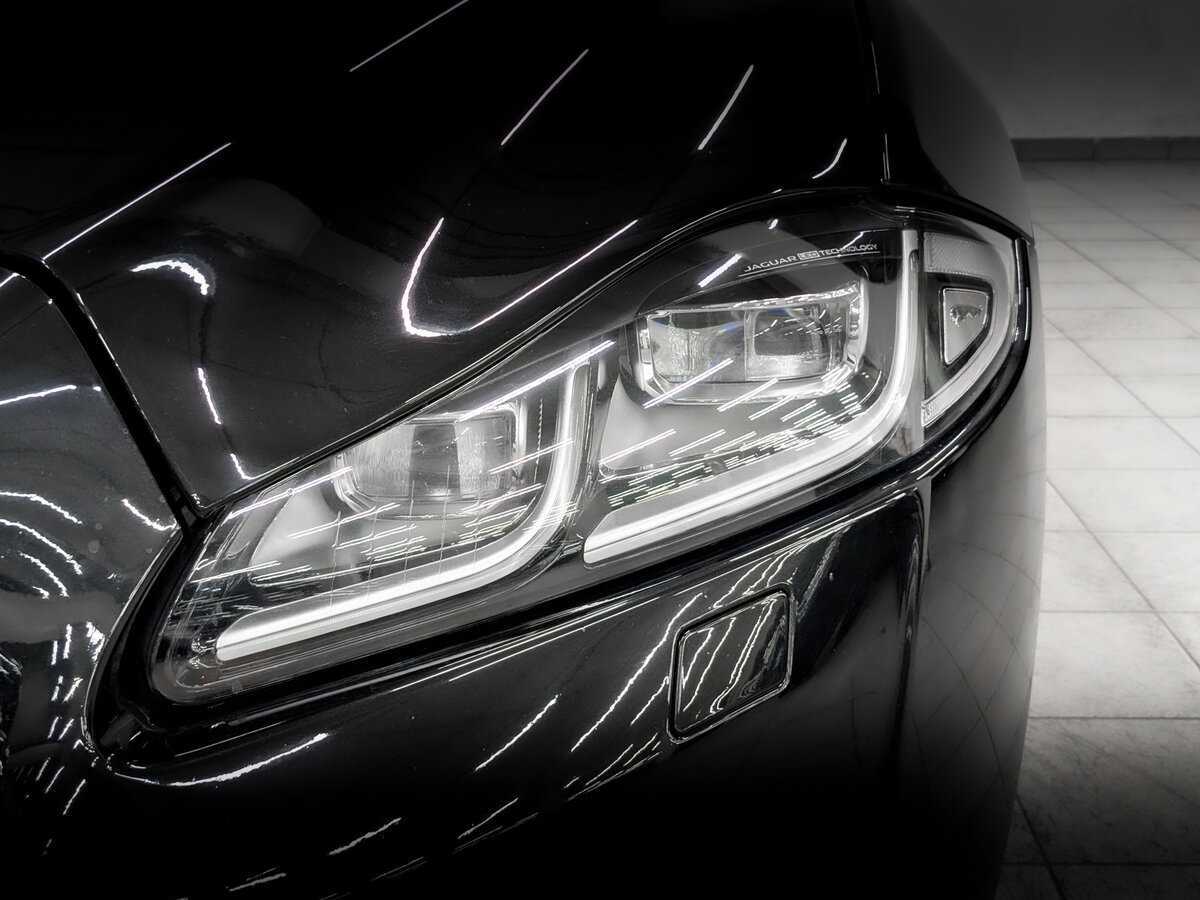 Jaguar XJ с пробегом — 2017 год. Фото: #16
