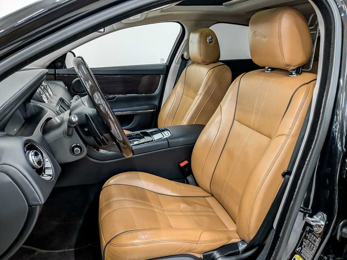 Jaguar XJ с пробегом — 2017 год. Фото: #19