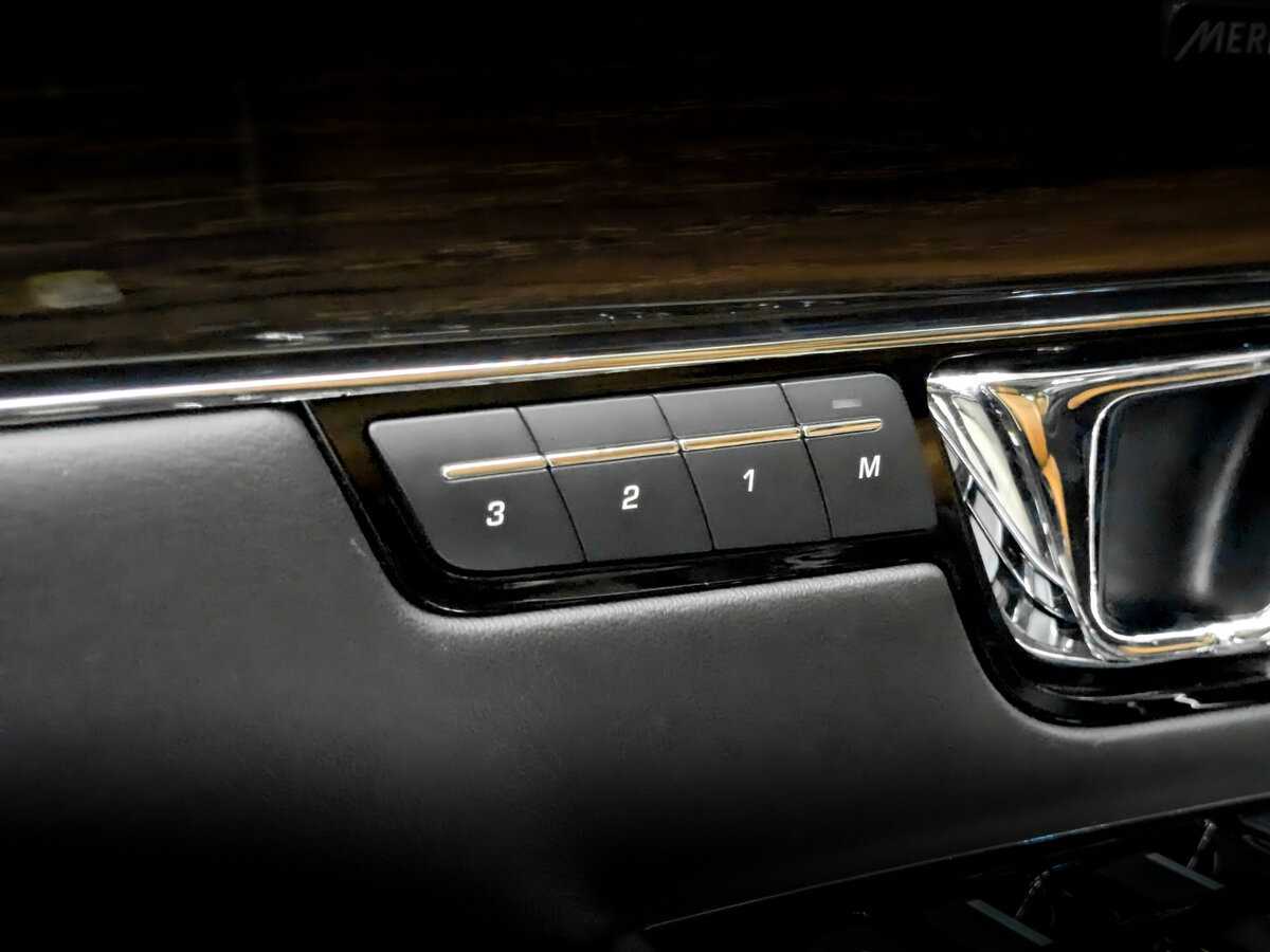 Jaguar XJ с пробегом — 2017 год. Фото: #21