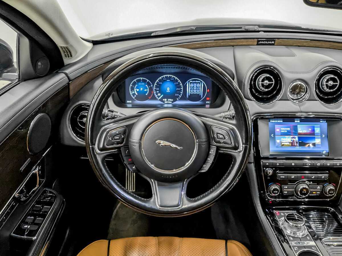 Jaguar XJ с пробегом — 2017 год. Фото: #22