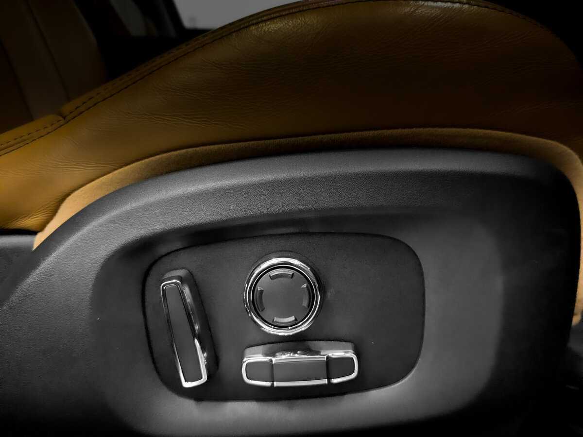 Jaguar XJ с пробегом — 2017 год. Фото: #25