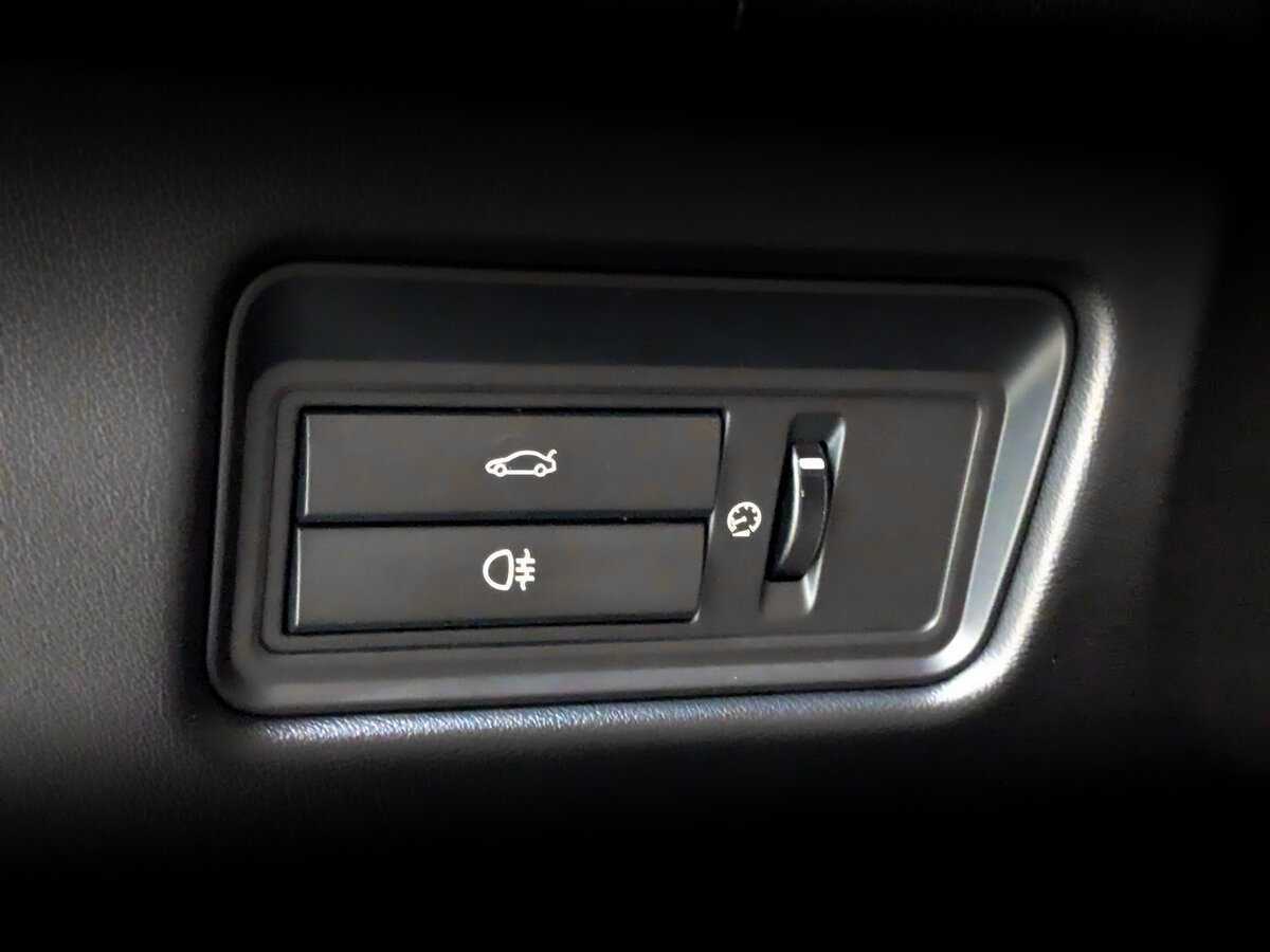 Jaguar XJ с пробегом — 2017 год. Фото: #26