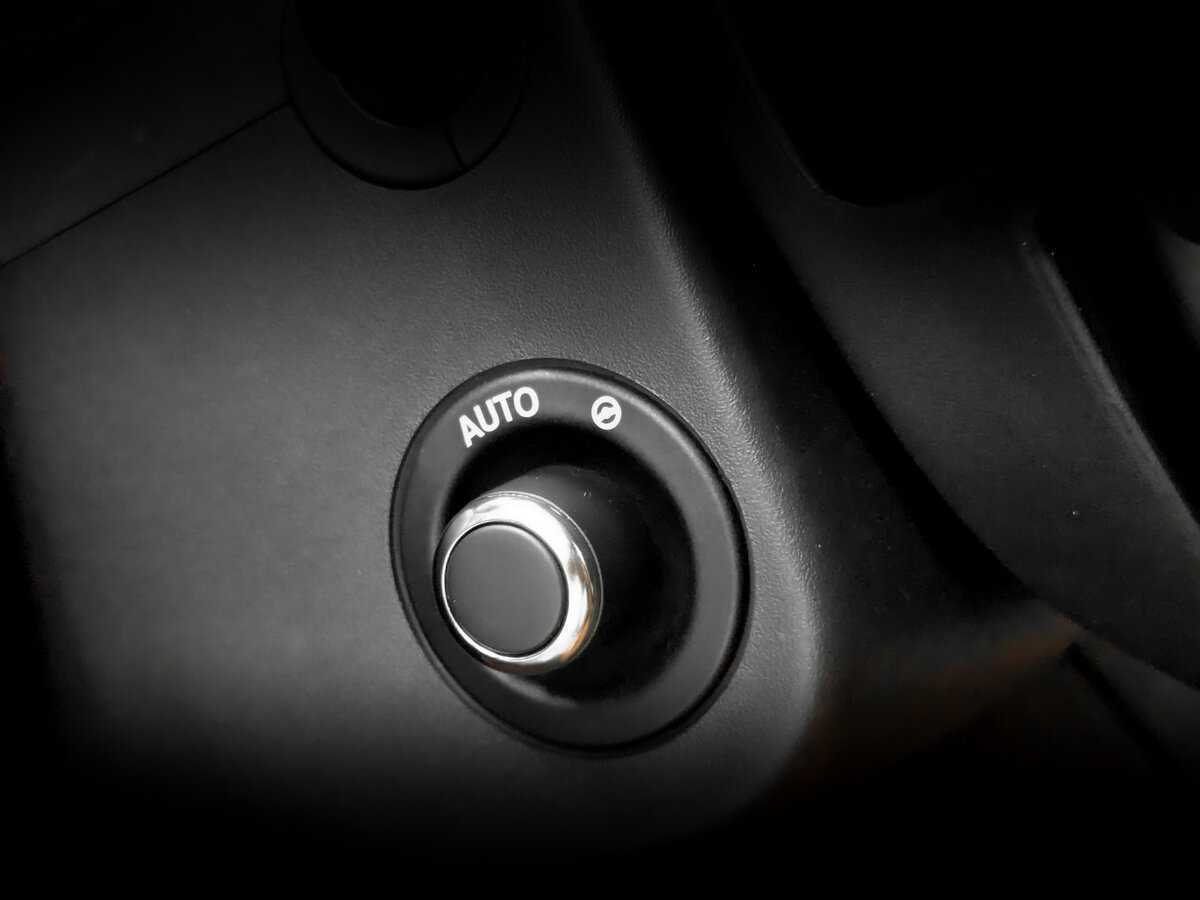 Jaguar XJ с пробегом — 2017 год. Фото: #27