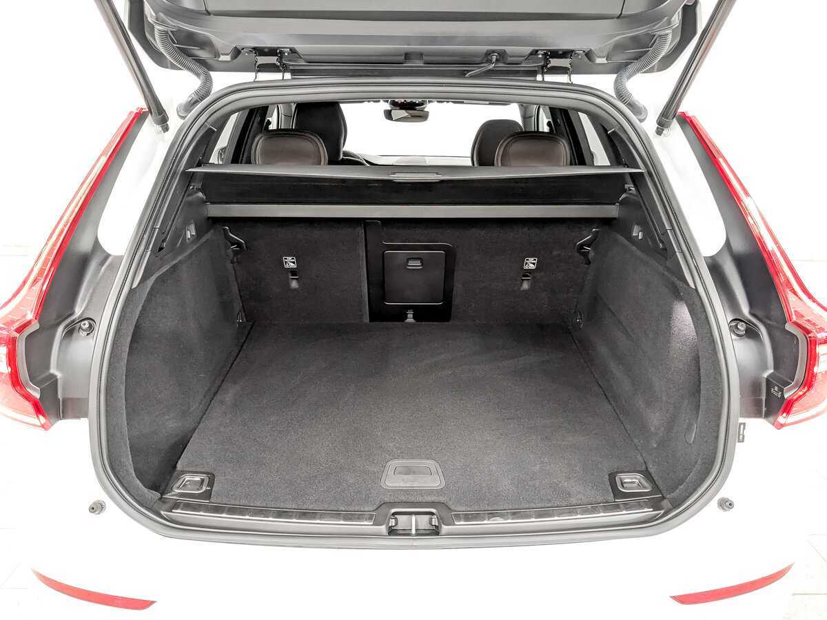 Volvo XC60 с пробегом — 2021 год. Фото: #9