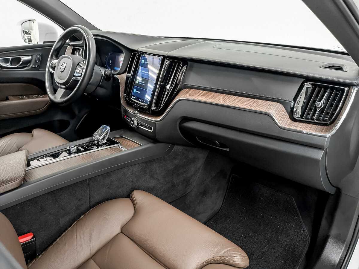 Volvo XC60 с пробегом — 2021 год. Фото: #10