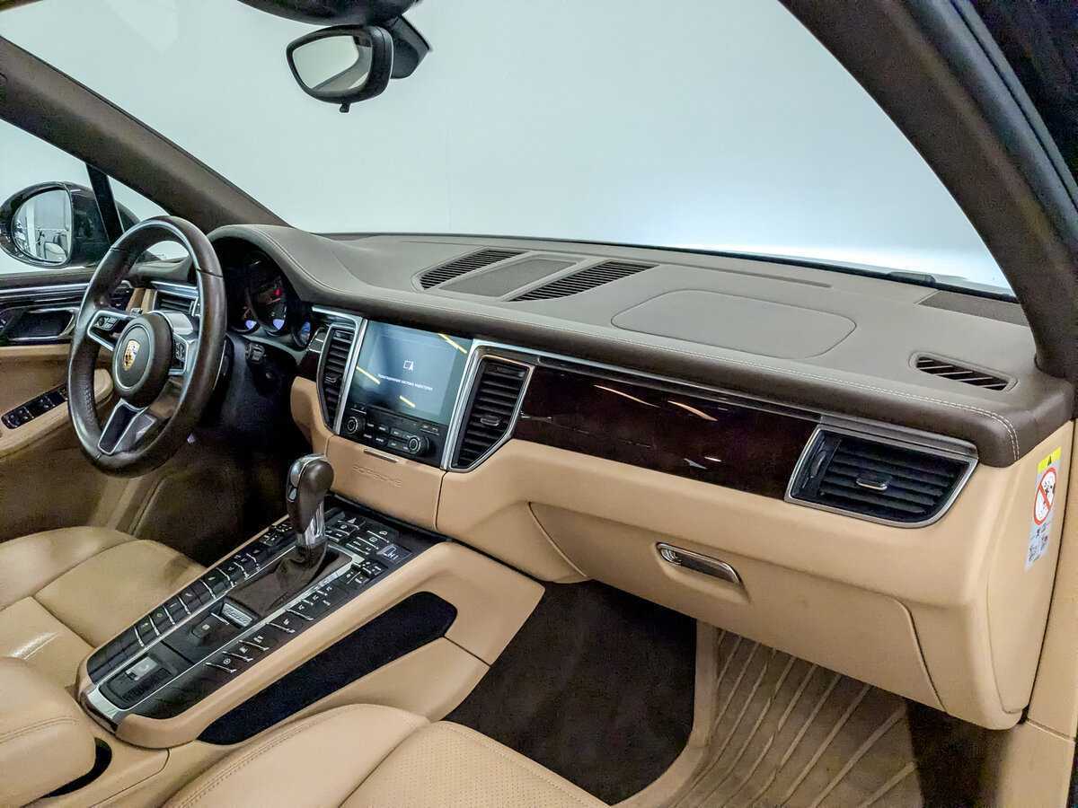 Porsche Macan с пробегом — 2017 год. Фото: #10