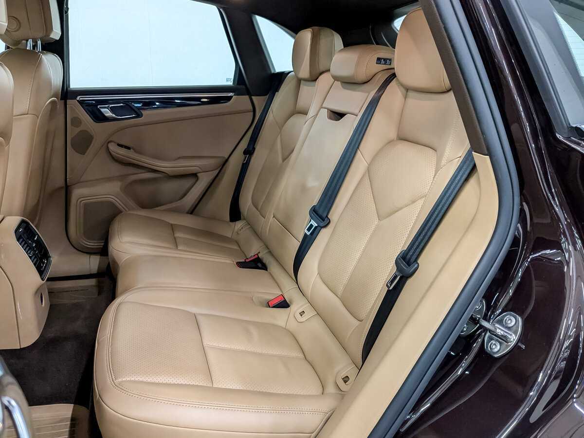 Porsche Macan с пробегом — 2017 год. Фото: #11