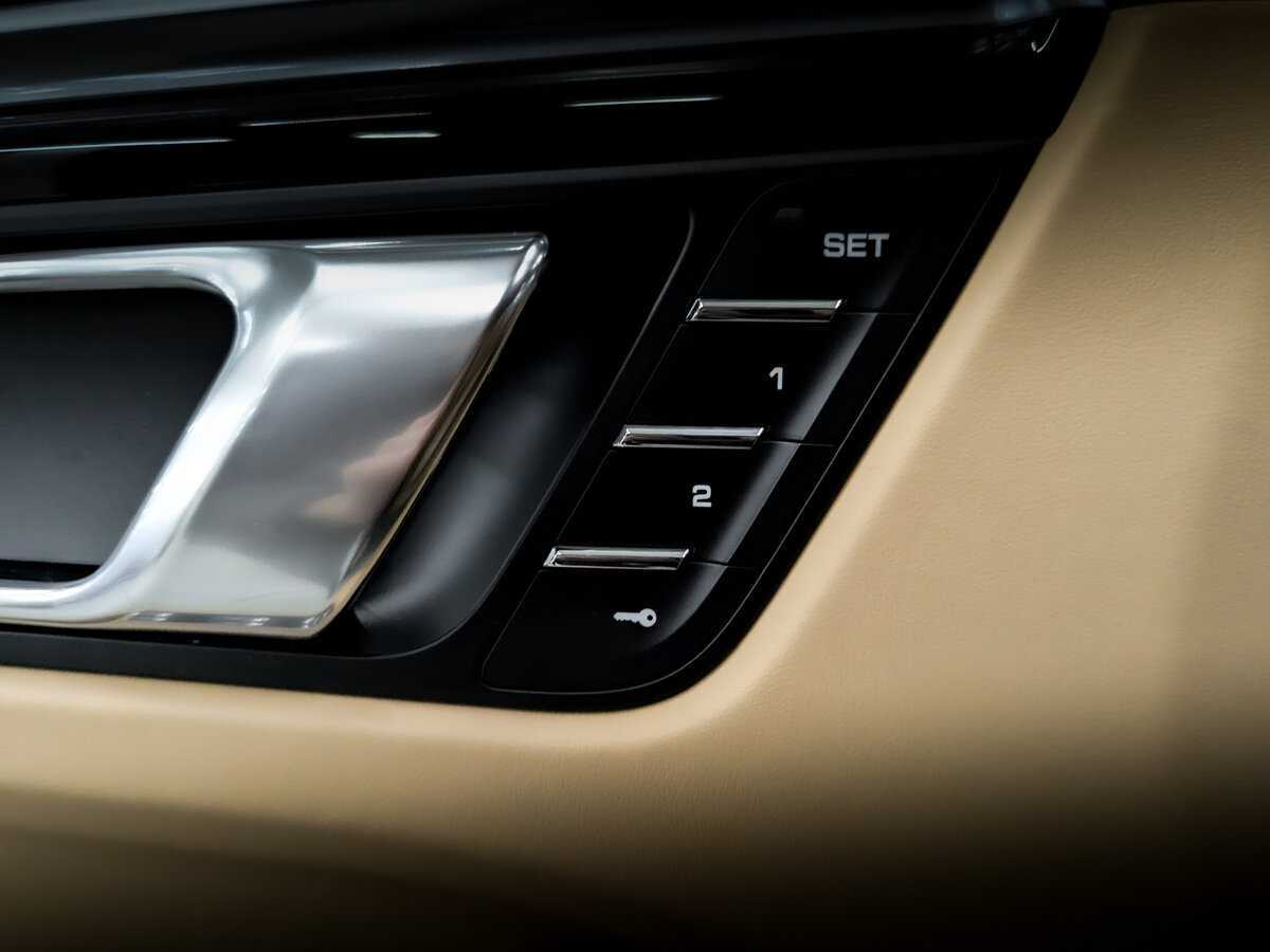 Porsche Macan с пробегом — 2017 год. Фото: #21