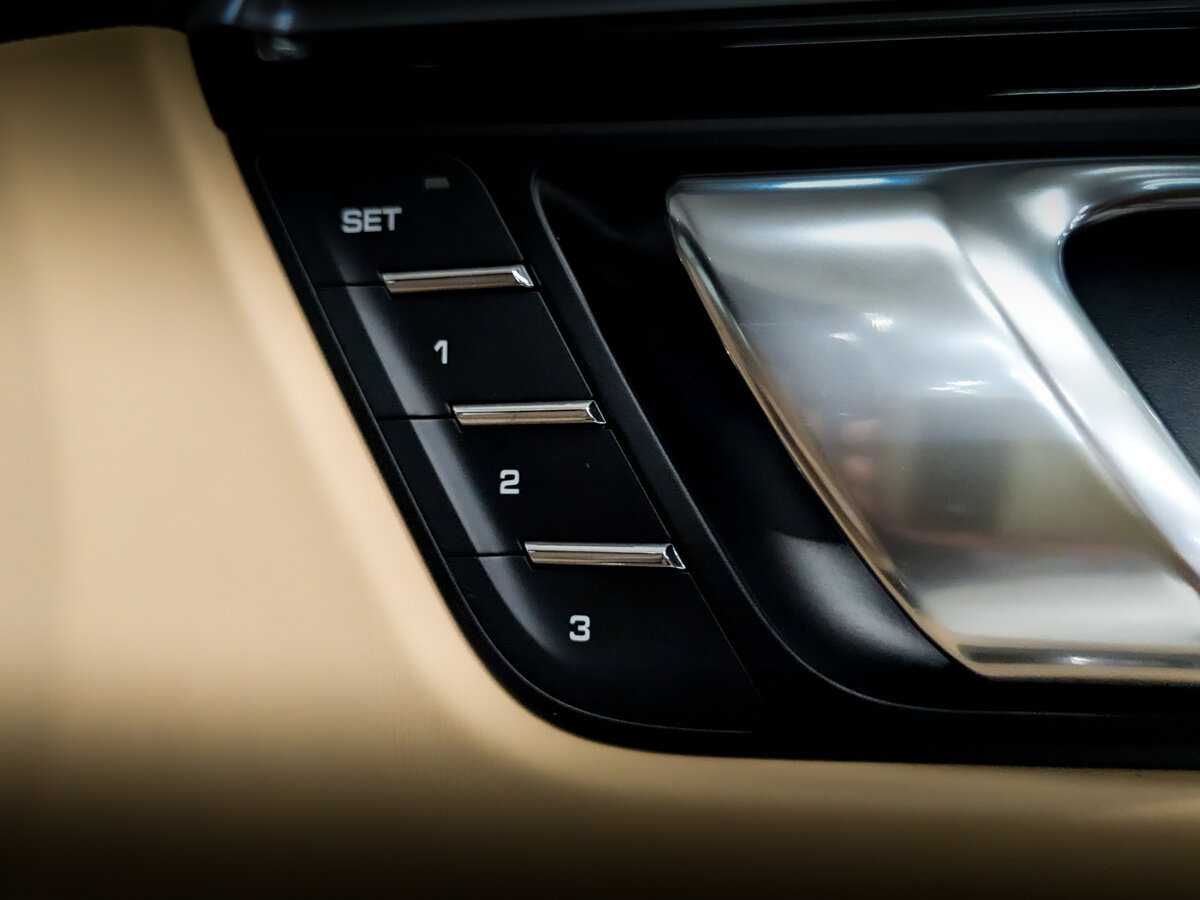 Porsche Macan с пробегом — 2017 год. Фото: #25