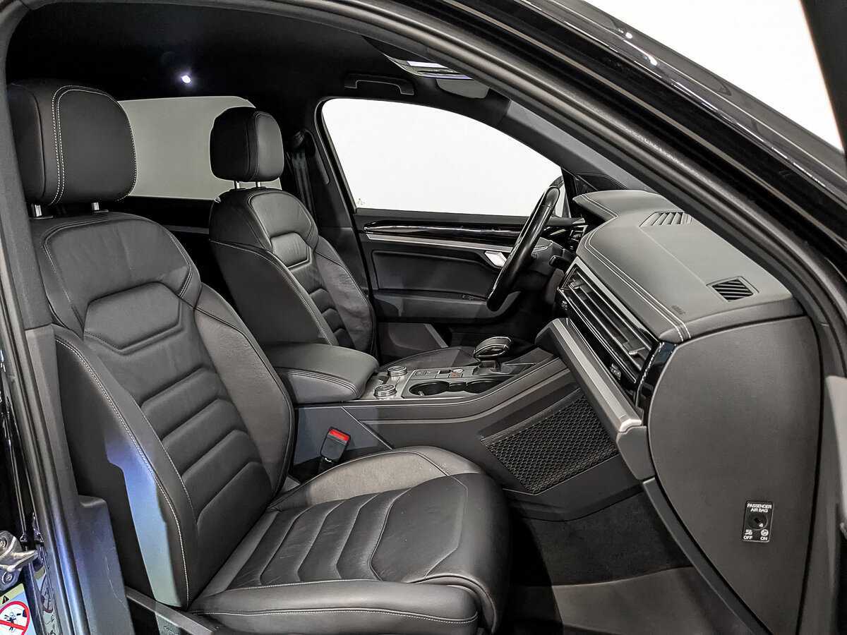 Volkswagen Touareg с пробегом — 2019 год. Фото: #22