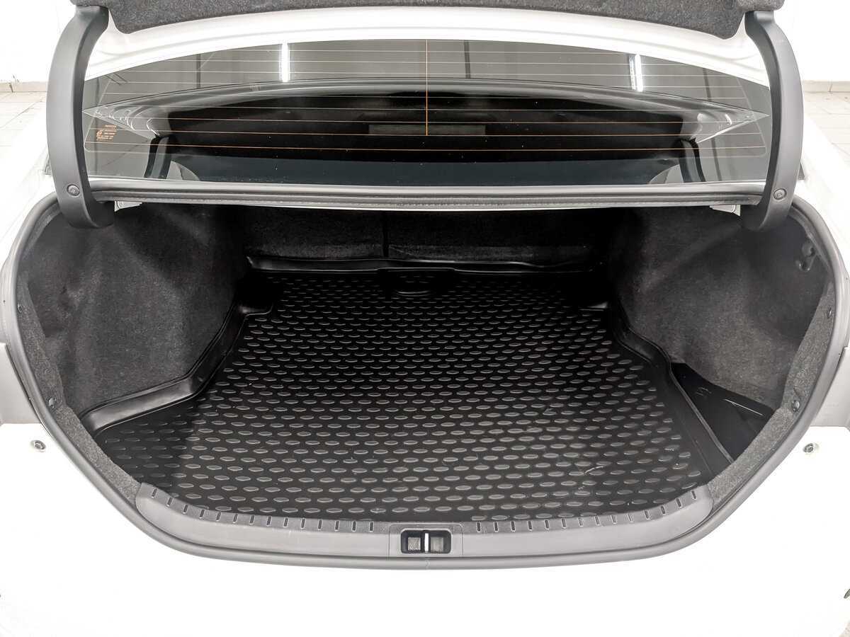 Toyota Corolla с пробегом — 2014 год. Фото: #9