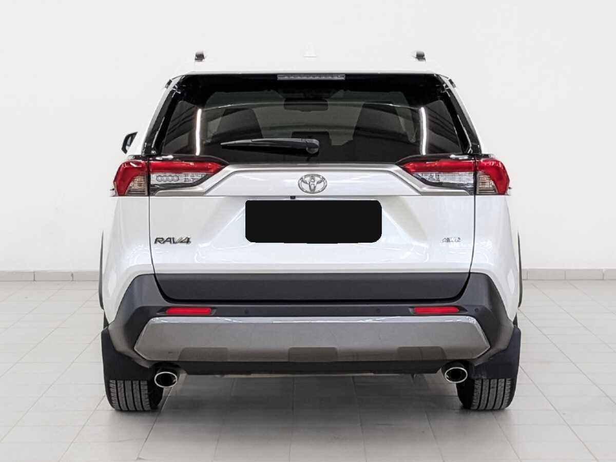 Toyota RAV4 с пробегом — 2022 год. Фото: #5