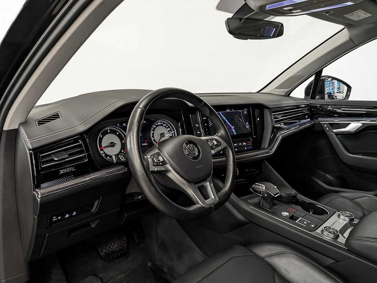 Volkswagen Touareg с пробегом — 2018 год. Фото: #14
