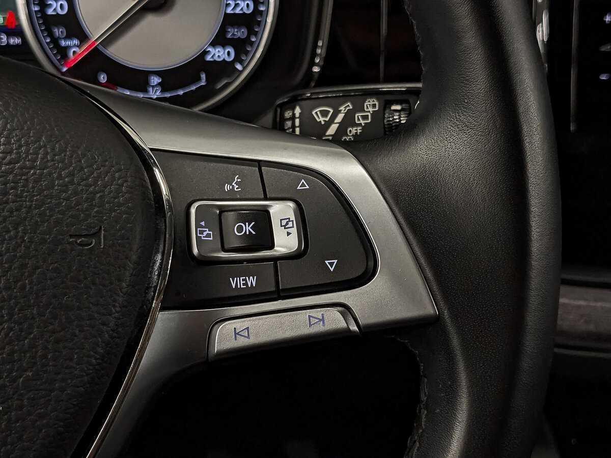 Volkswagen Touareg с пробегом — 2018 год. Фото: #27