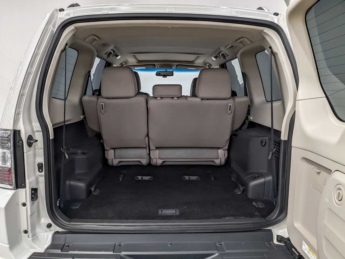 Mitsubishi Pajero с пробегом — 2021 год. Фото: #9