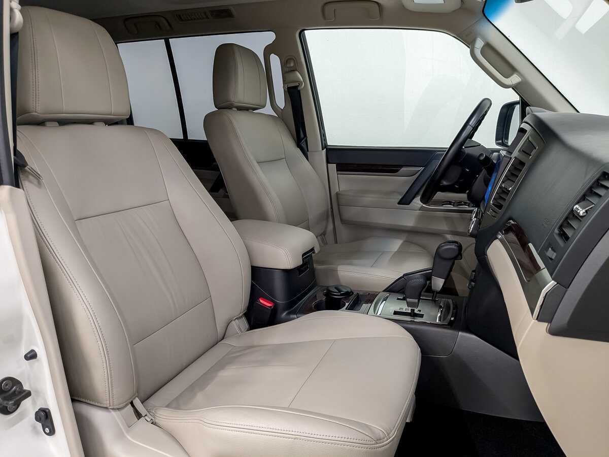 Mitsubishi Pajero с пробегом — 2021 год. Фото: #21